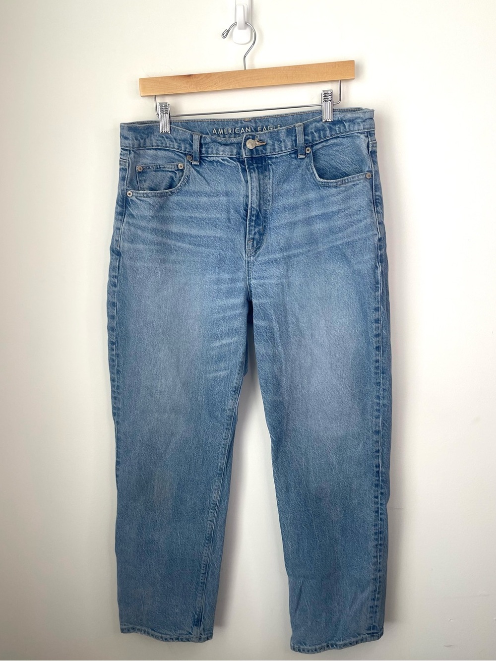 American Eagle Outfitters Light Wash women’s Straight Jeans size 12
